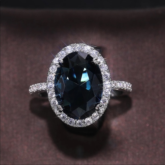 New 925 Silver Big Oval Sapphire Ladies Ring - Picture 3 of 6